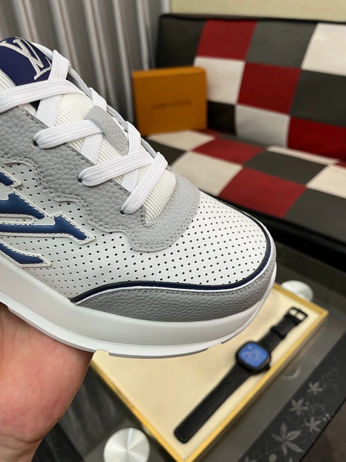 Men's shoes 💰458⌚️⌚️[Louis Vuitton LV] Dad shoes are popular casual sports shoes with outsole, breathable and comfortable, easy to walk, trendy men's versatile fly woven epoxy with ➕leather lining➕Gucci's popular original outsole, sports and running style, super comfortable. Code number 38-44